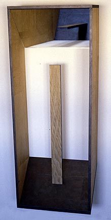 Suspended Vertical (1981), sculpture